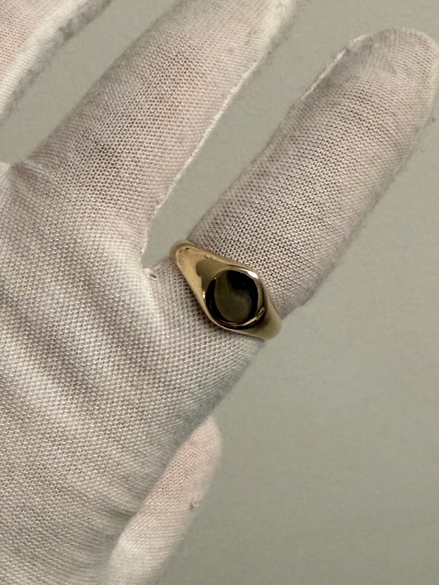 Round Signet Ring