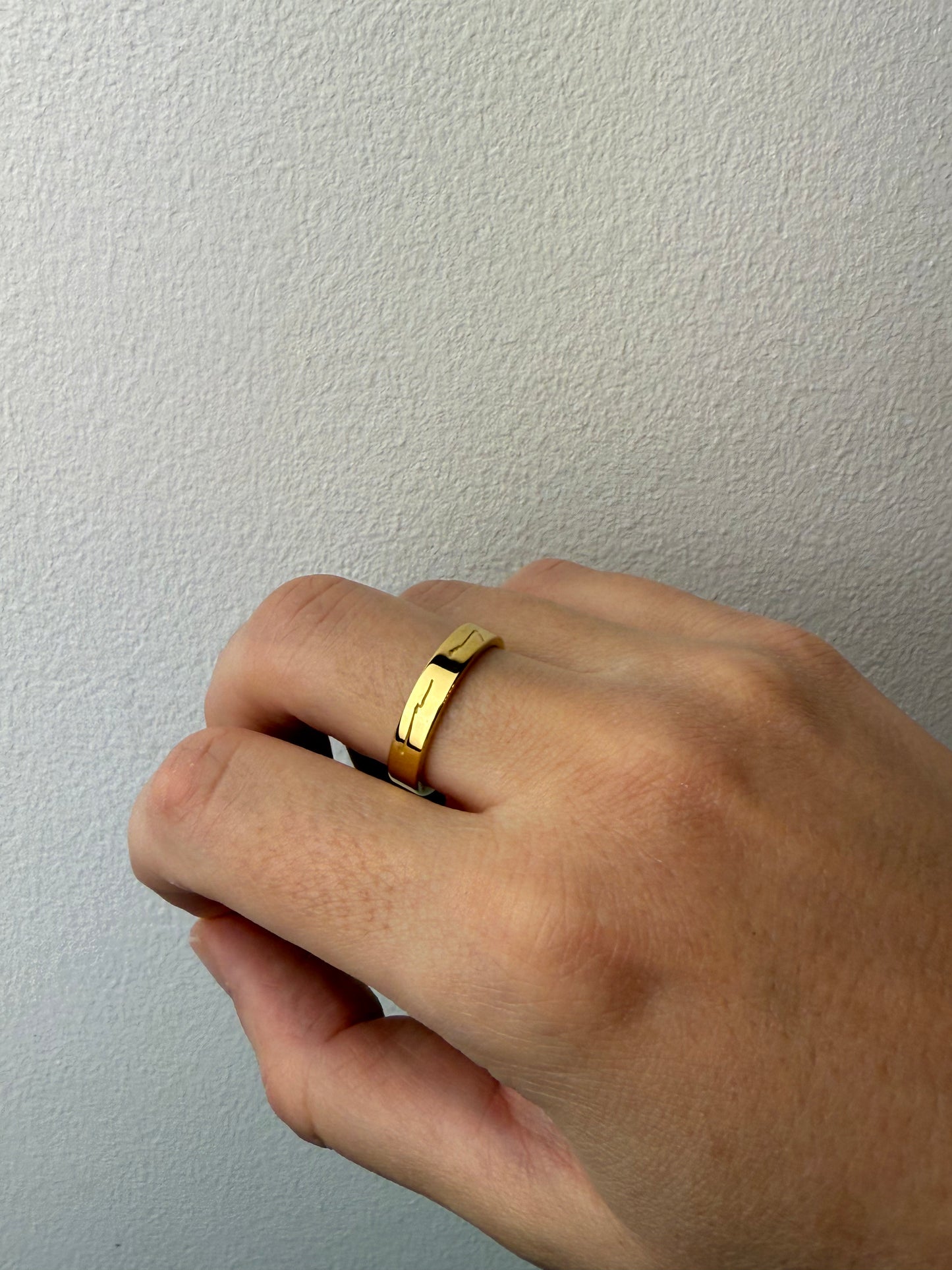 ‘In my lane’ handwritten engraving on silver band with 18ct yellow hard gold plating
